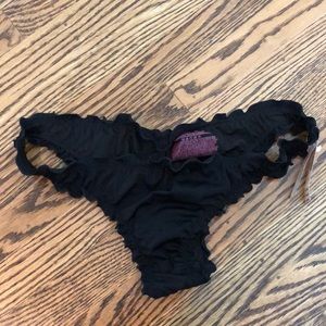 VS The Ruffle Itsy Bottoms